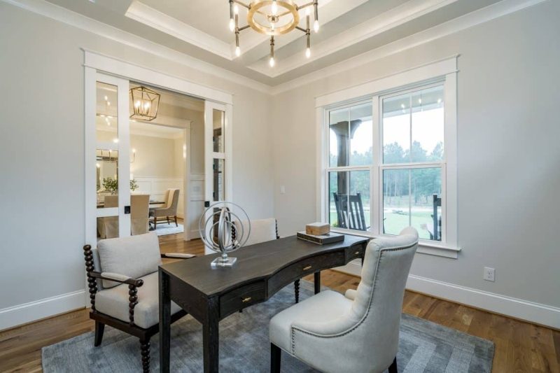 Craftsman Home Plan with Spacious Floor Designs & Blueprint