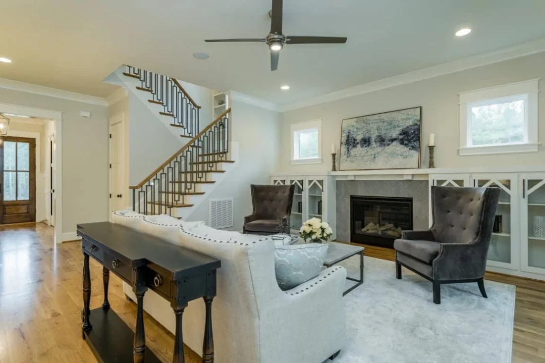 Craftsman Home Plan with Spacious Floor Designs & Blueprint