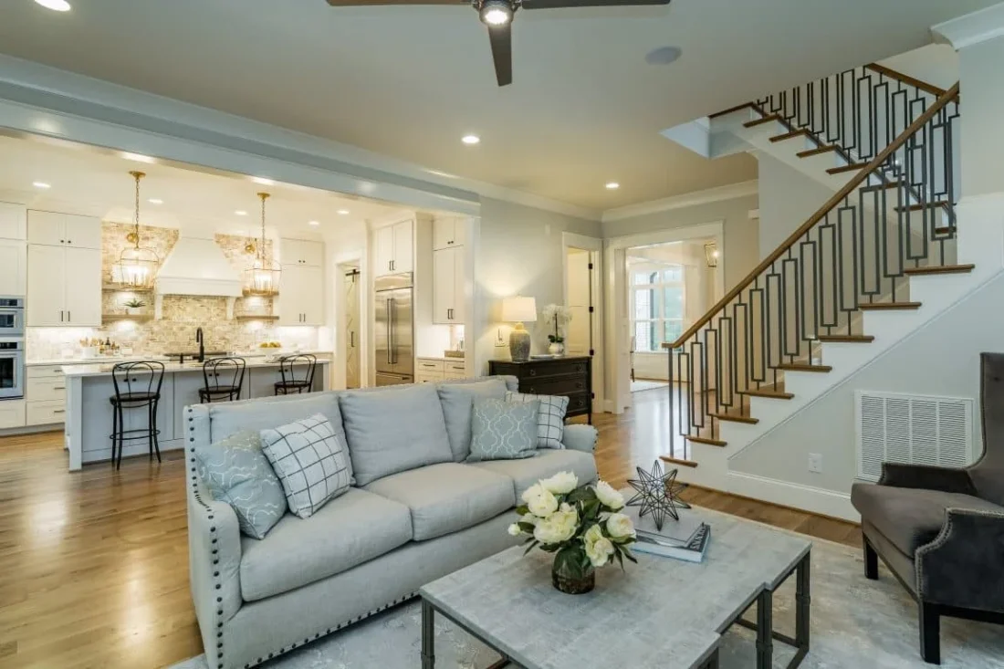 Craftsman Home Plan with Spacious Floor Designs & Blueprint