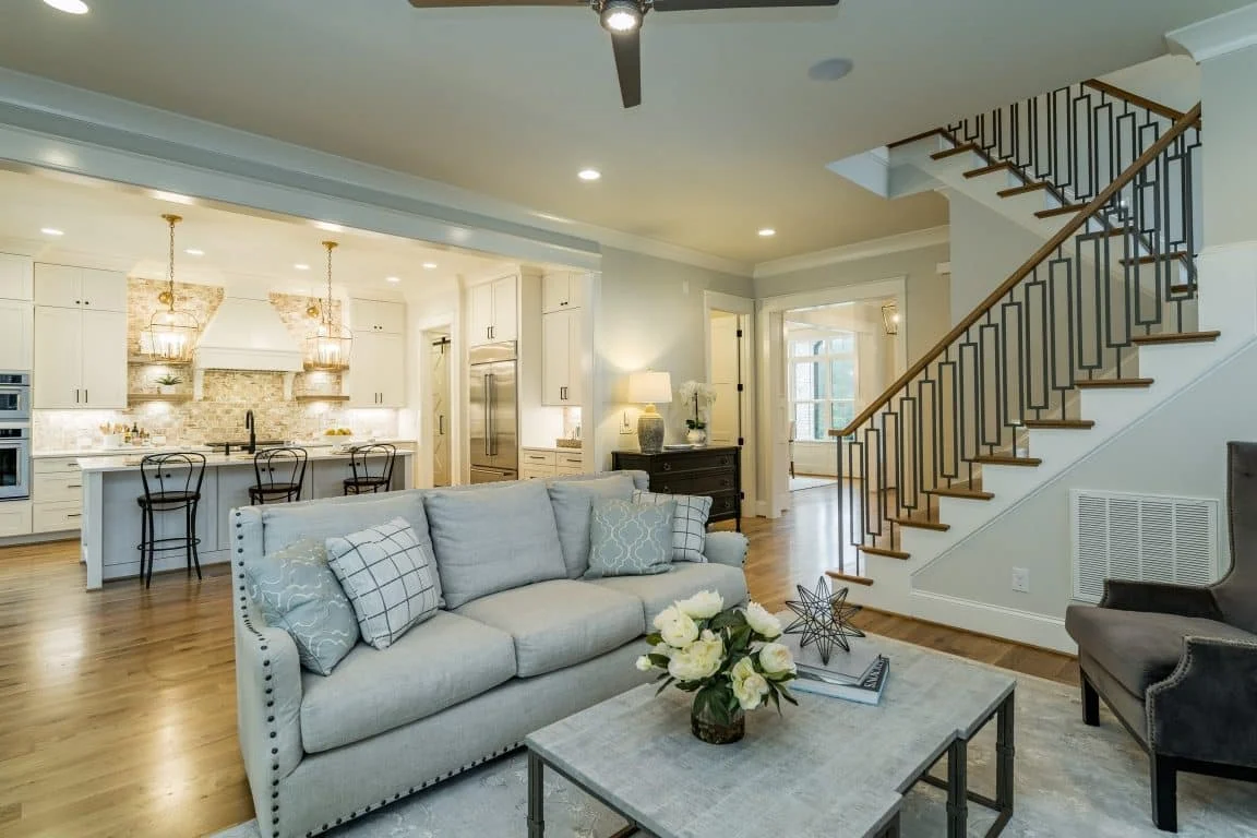 Craftsman Home Plan with Spacious Floor Designs & Blueprint