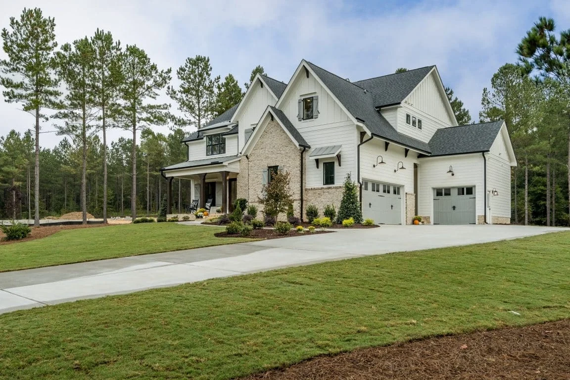 Craftsman Home Plan with Spacious Floor Designs & Blueprint