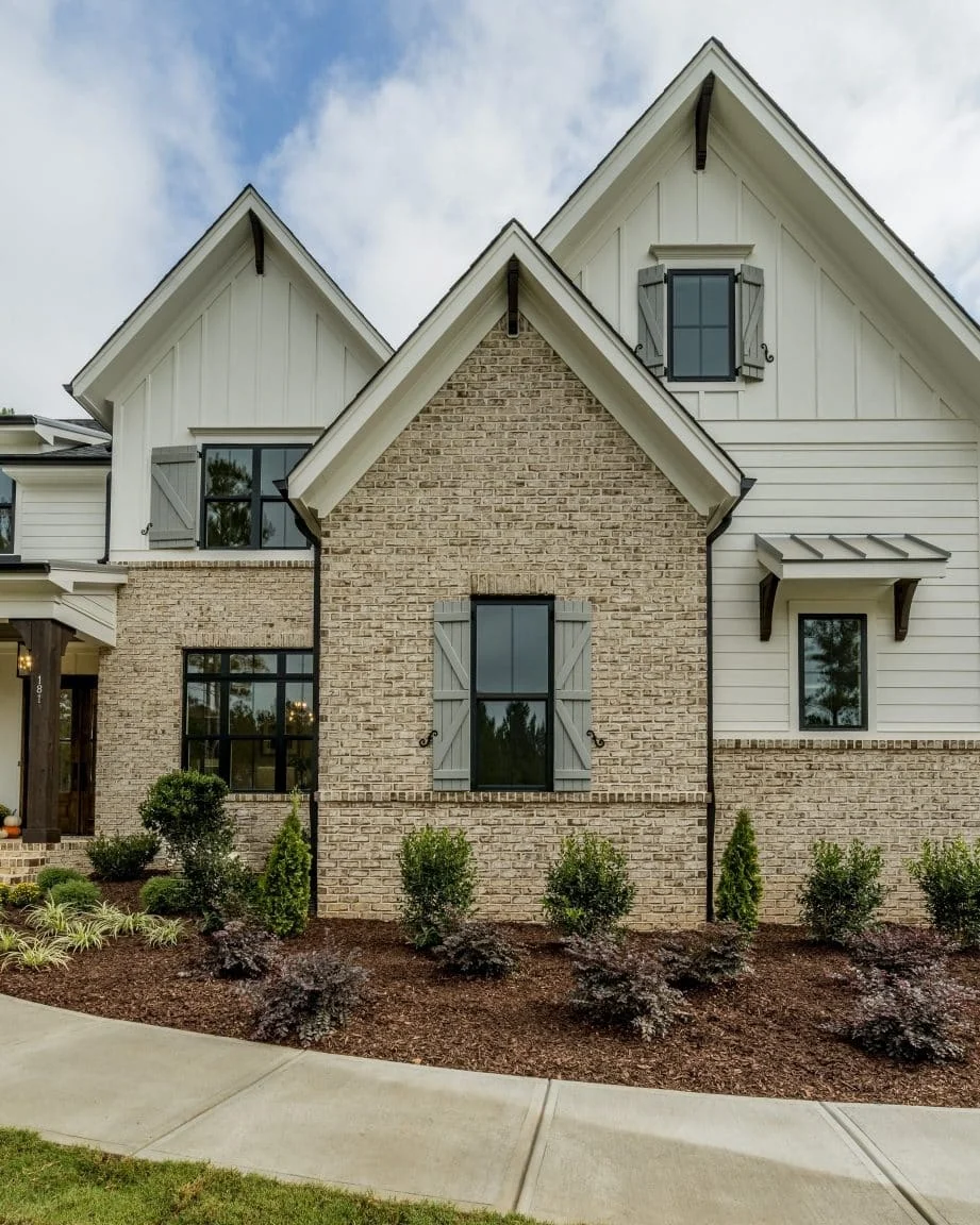 Craftsman Home Plan with Spacious Floor Designs & Blueprint
