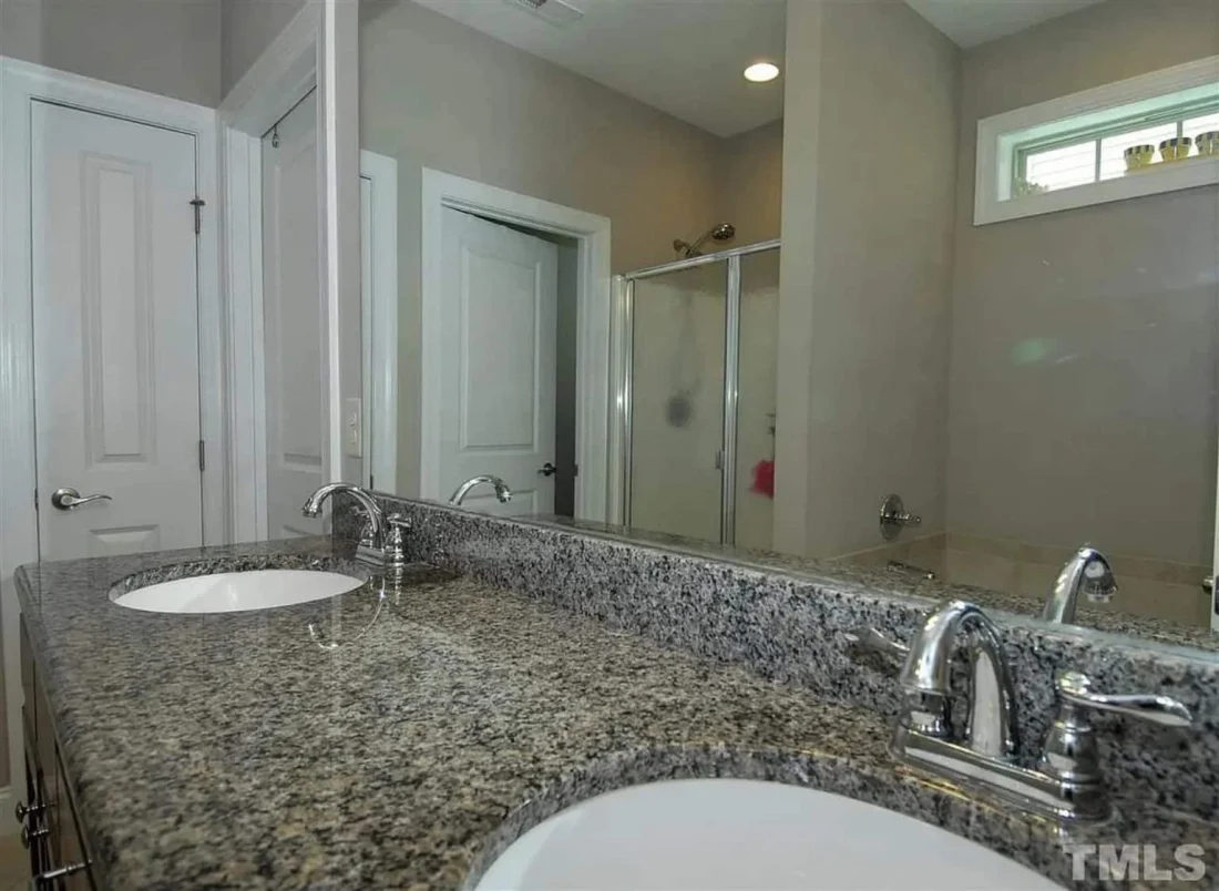 Beautiful 2-Story Home Plan with Traditional Craftsman Style