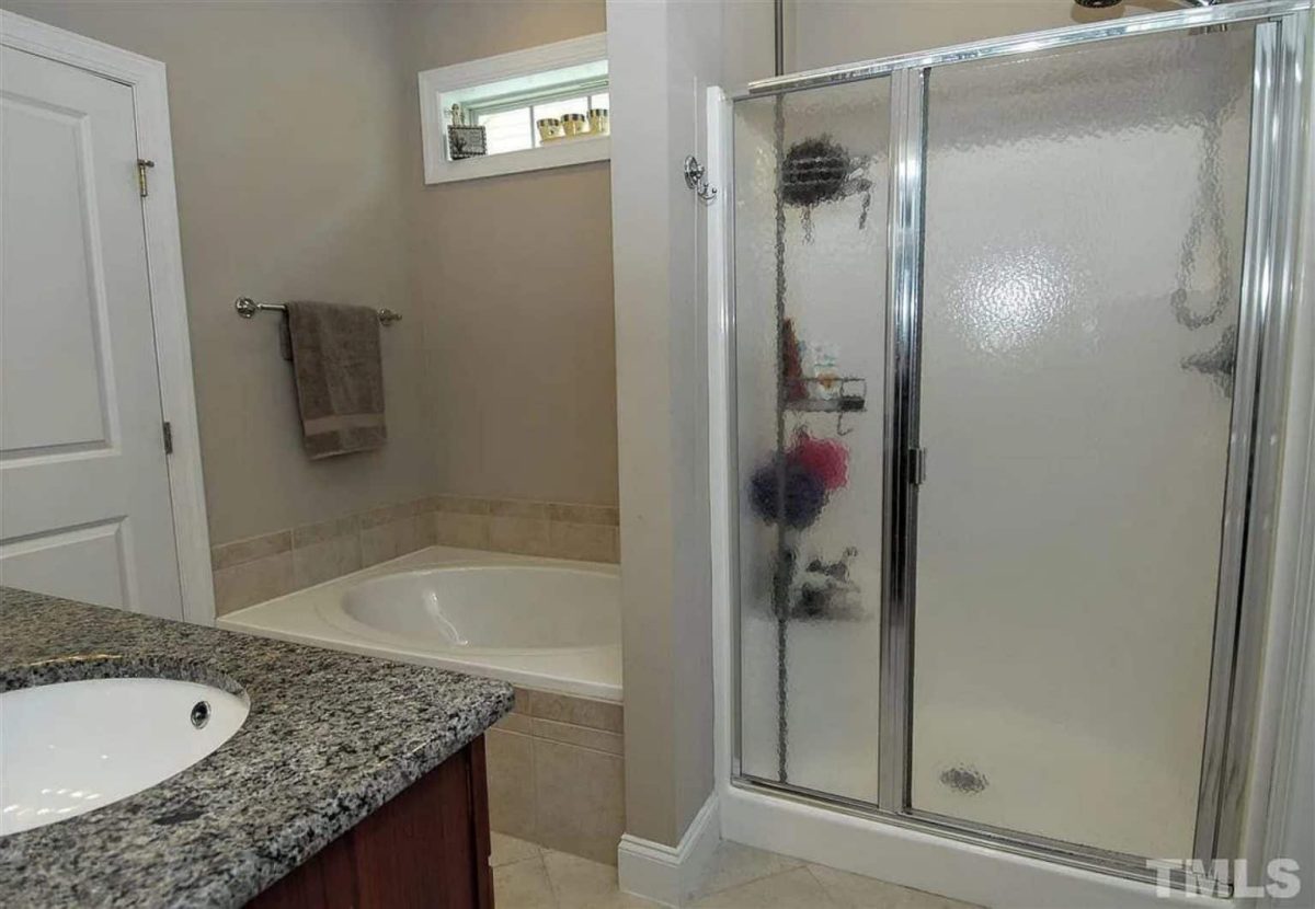 Beautiful 2-Story Home Plan with Traditional Craftsman Style