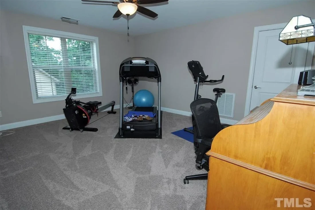 Beautiful 2-Story Home Plan with Traditional Craftsman Style