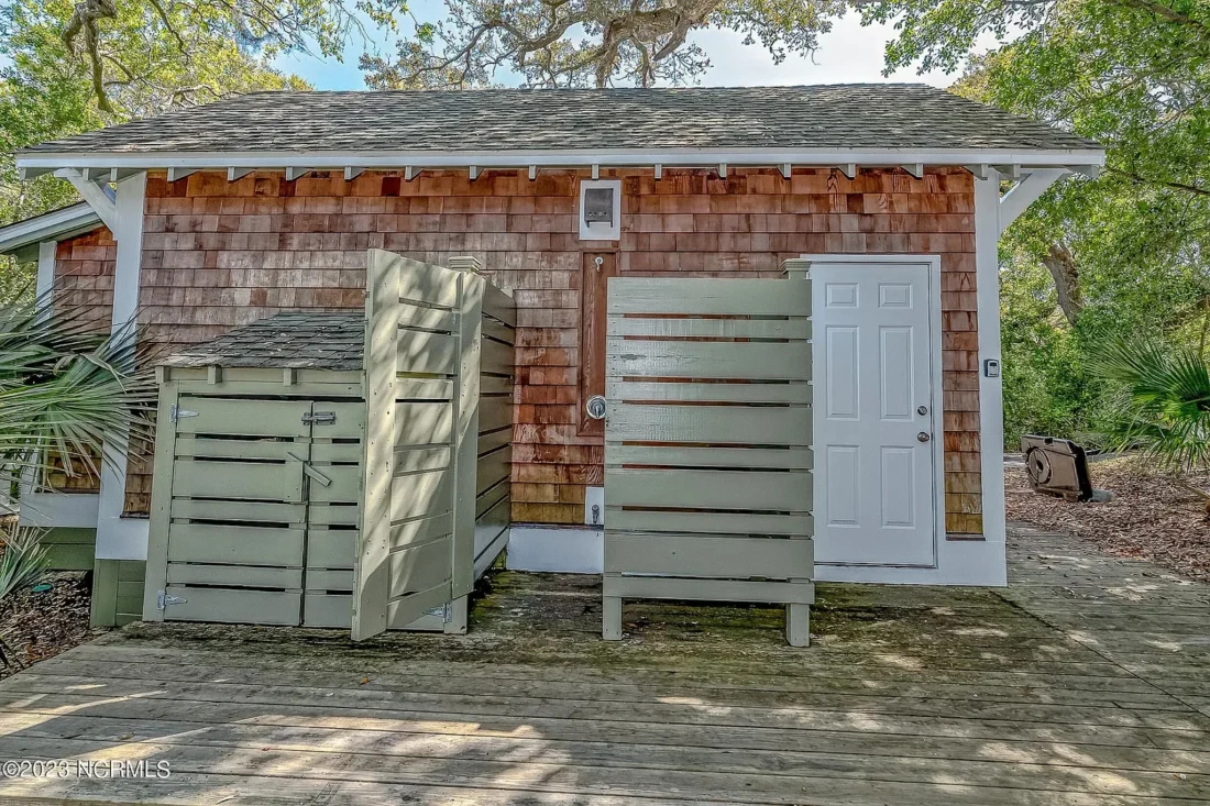 Spacious 5-Bedroom Beach Home Floor Plan with CAD Designs