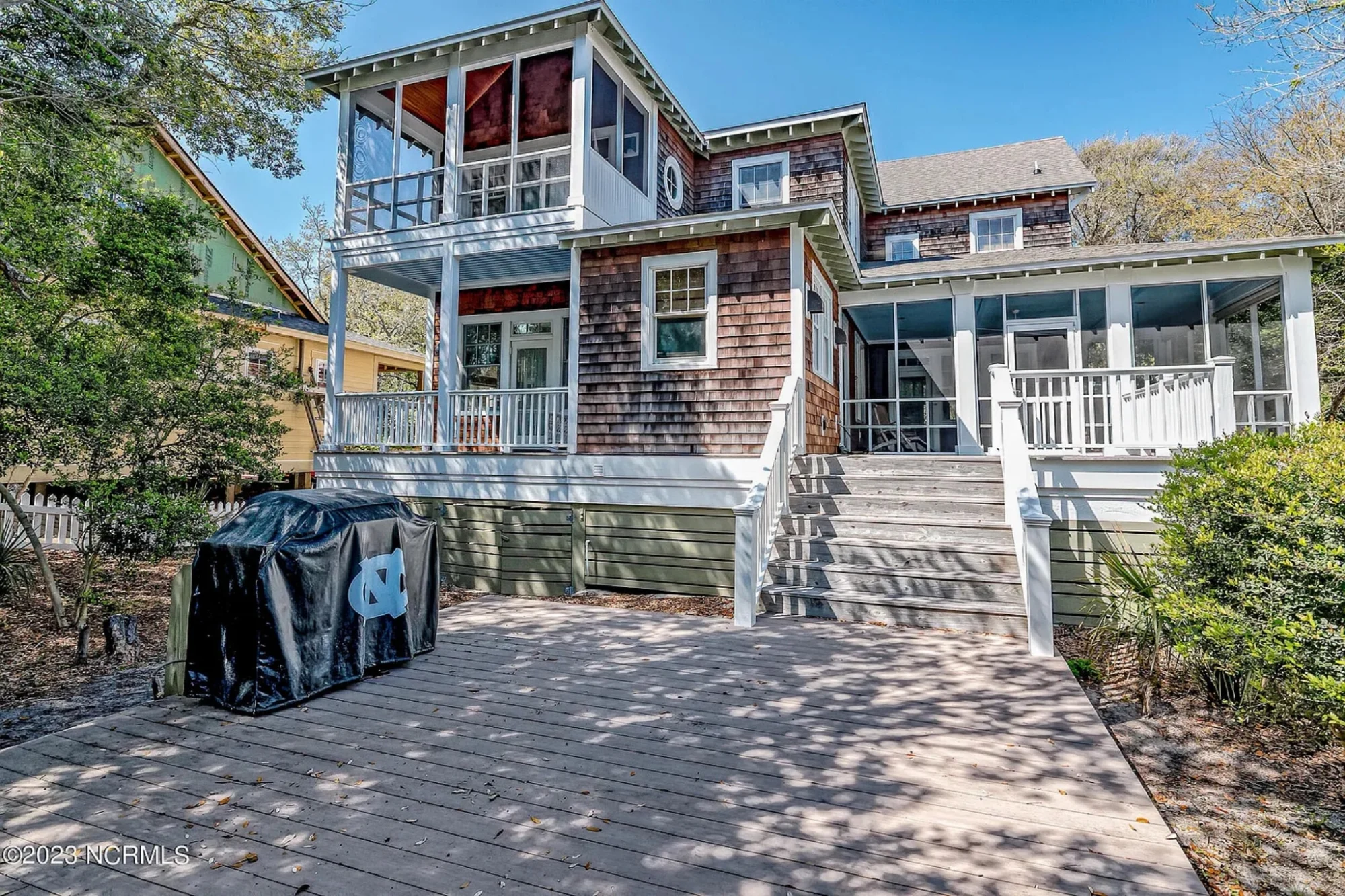 Spacious 5-Bedroom Beach Home Floor Plan with CAD Designs
