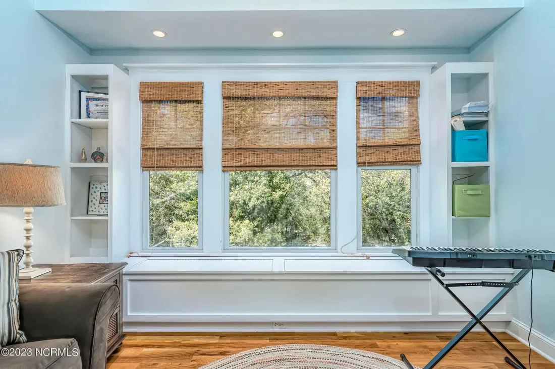 Spacious 5-Bedroom Beach Home Floor Plan with CAD Designs