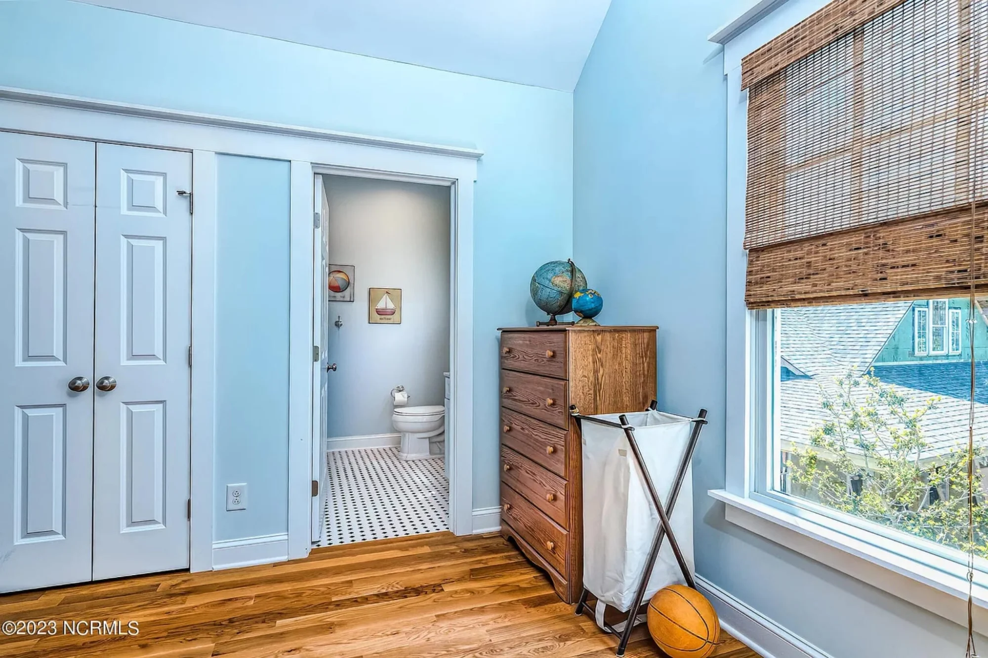 Spacious 5-Bedroom Beach Home Floor Plan with CAD Designs