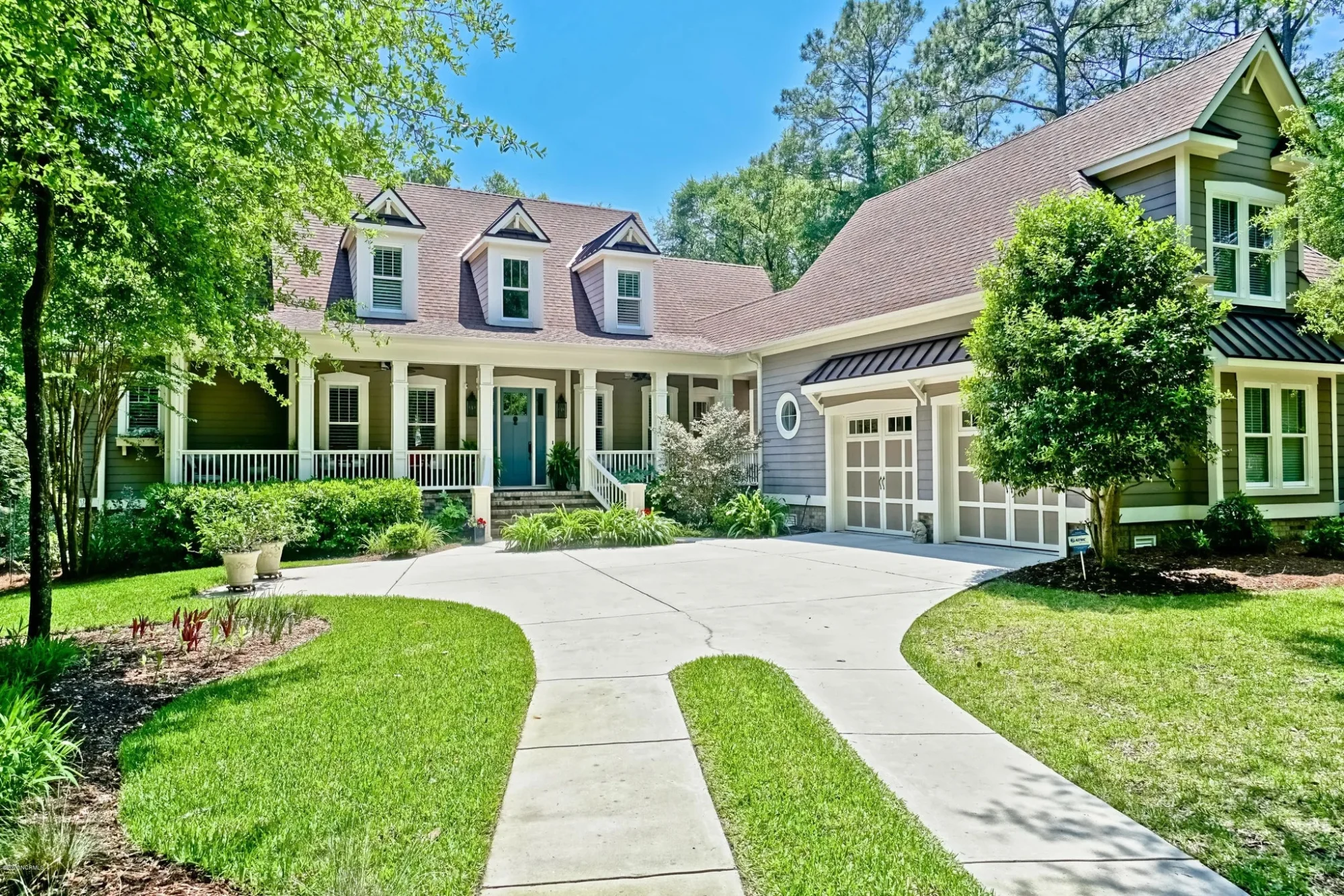 Charming 2-Story House Plan with 3 Beds, CAD Blueprint, and Craftsman Design