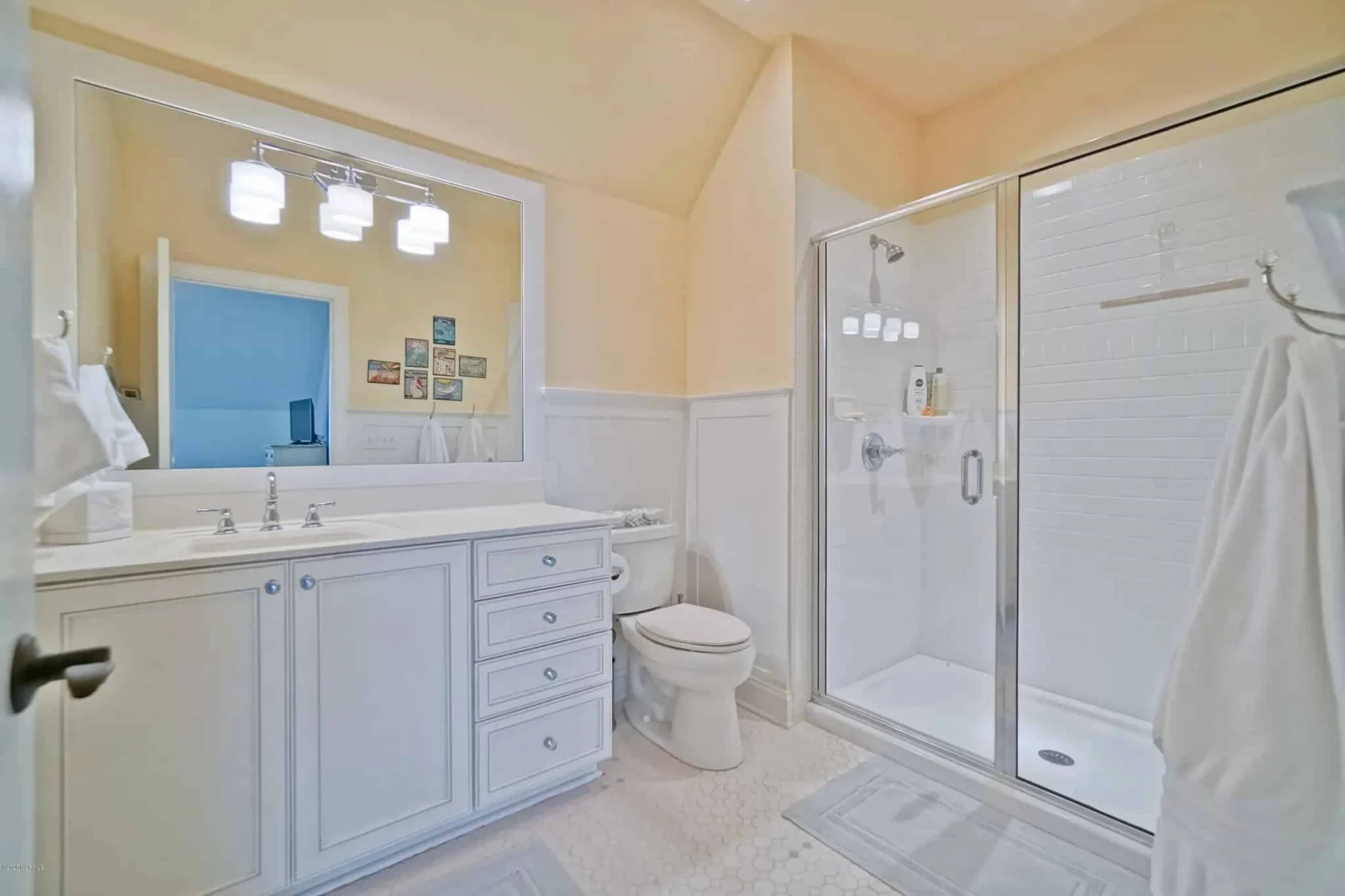 Charming 2-Story House Plan with 3 Beds, CAD Blueprint, and Craftsman Design