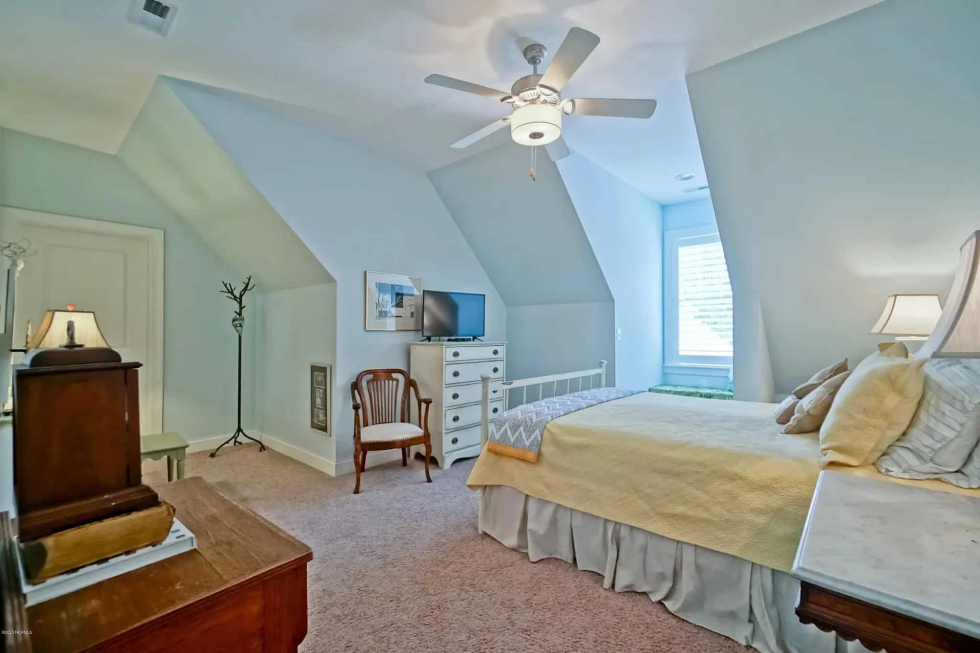 Charming 2-Story House Plan with 3 Beds, CAD Blueprint, and Craftsman Design