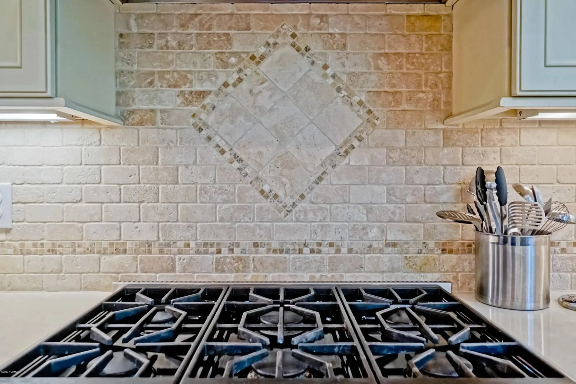 Charming 2-Story House Plan with 3 Beds, CAD Blueprint, and Craftsman Design