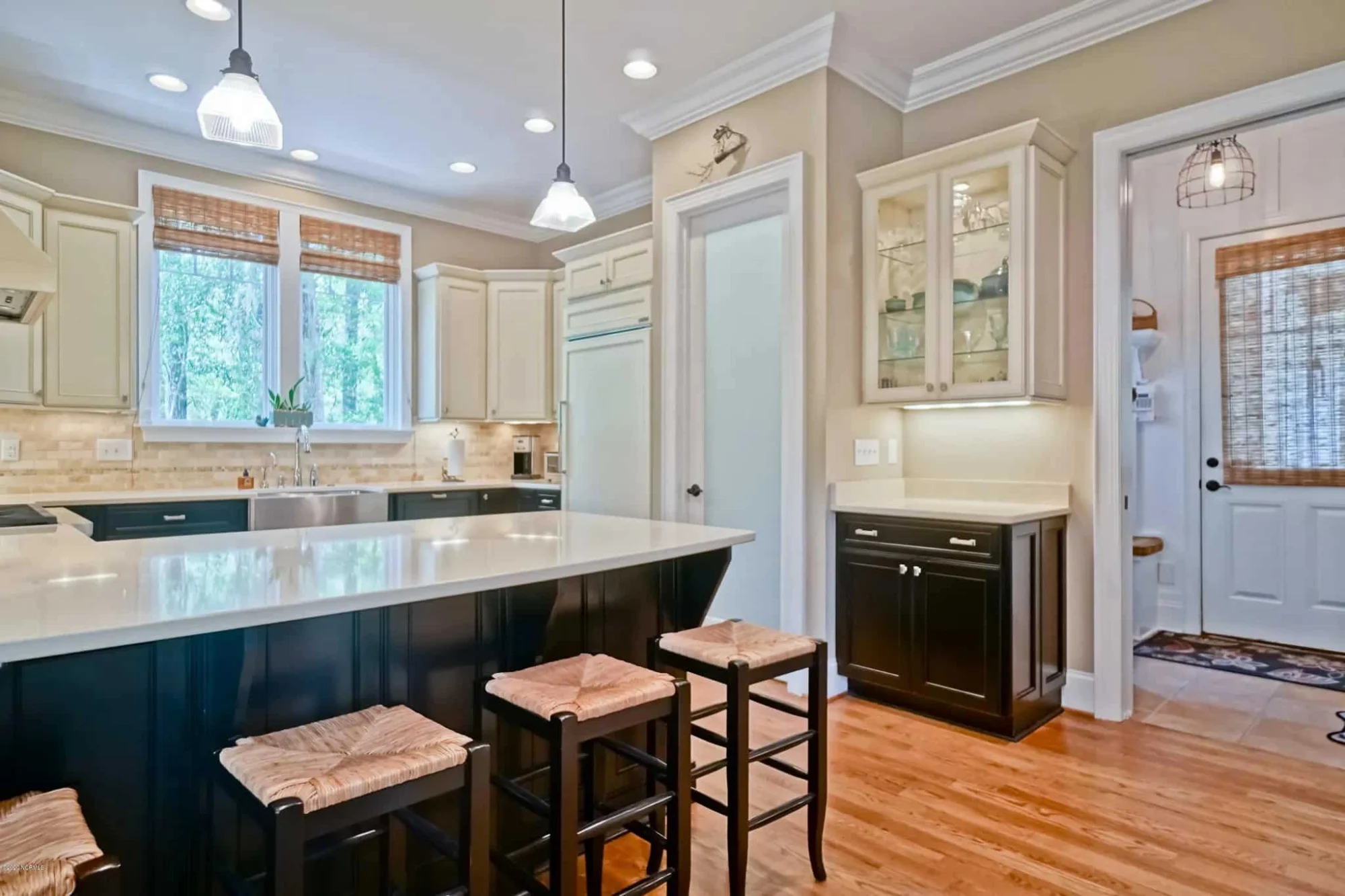 Charming 2-Story House Plan with 3 Beds, CAD Blueprint, and Craftsman Design