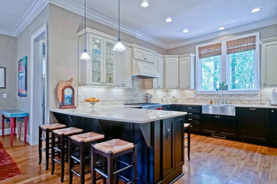 Charming 2-Story House Plan with 3 Beds, CAD Blueprint, and Craftsman Design