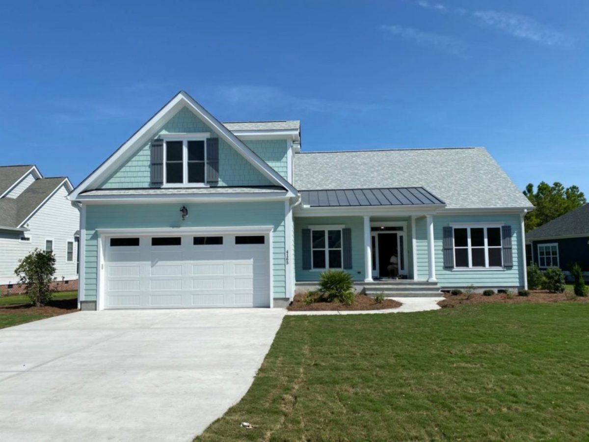 Charming-Home-Plan-with-Coastal-and-Craftsman-Designs (1)