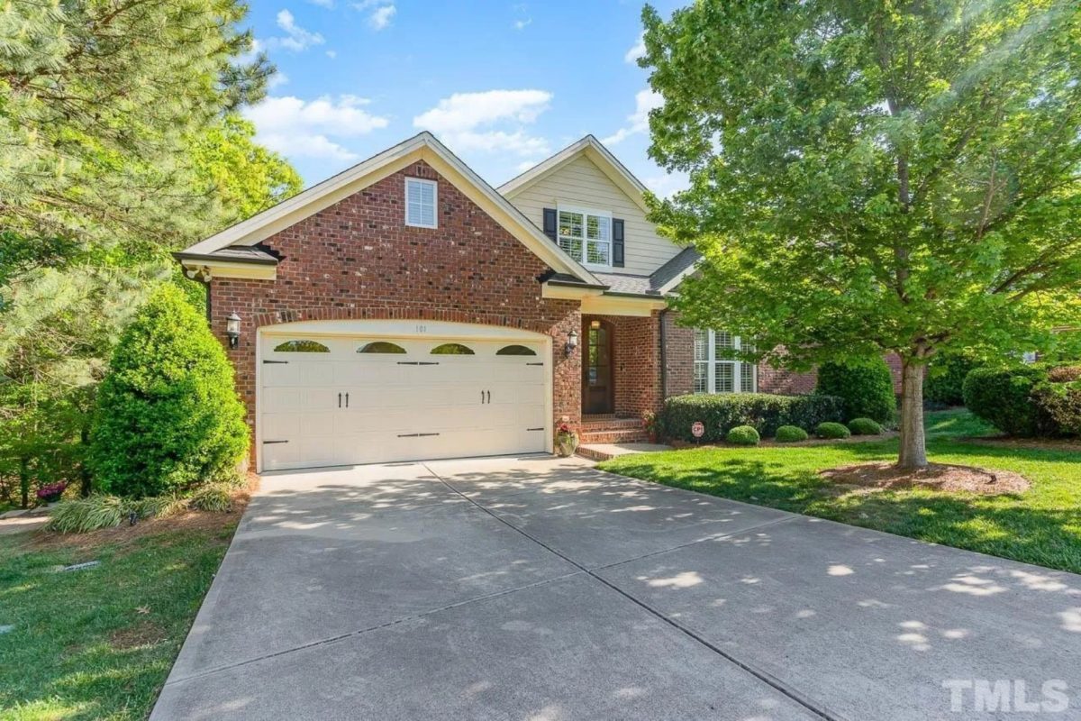 Home-Design-Blueprint-1.5-Story-Traditional-Floor-Plan-CAD