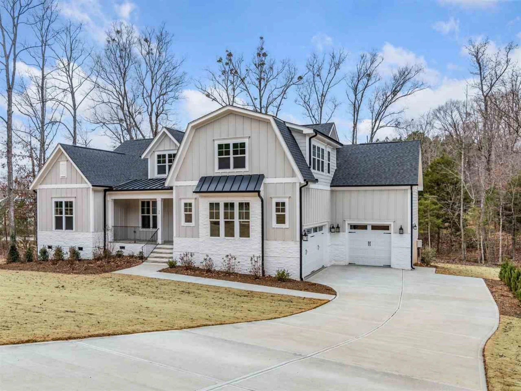 18-1987 HOUSE PLAN - Modern House Plan | 4-Bedroom Floor Plan with Blueprint Designs 2 Modern-Home-Plan-4-Bedroom-Floor-Plan-with-Blueprint-Designs