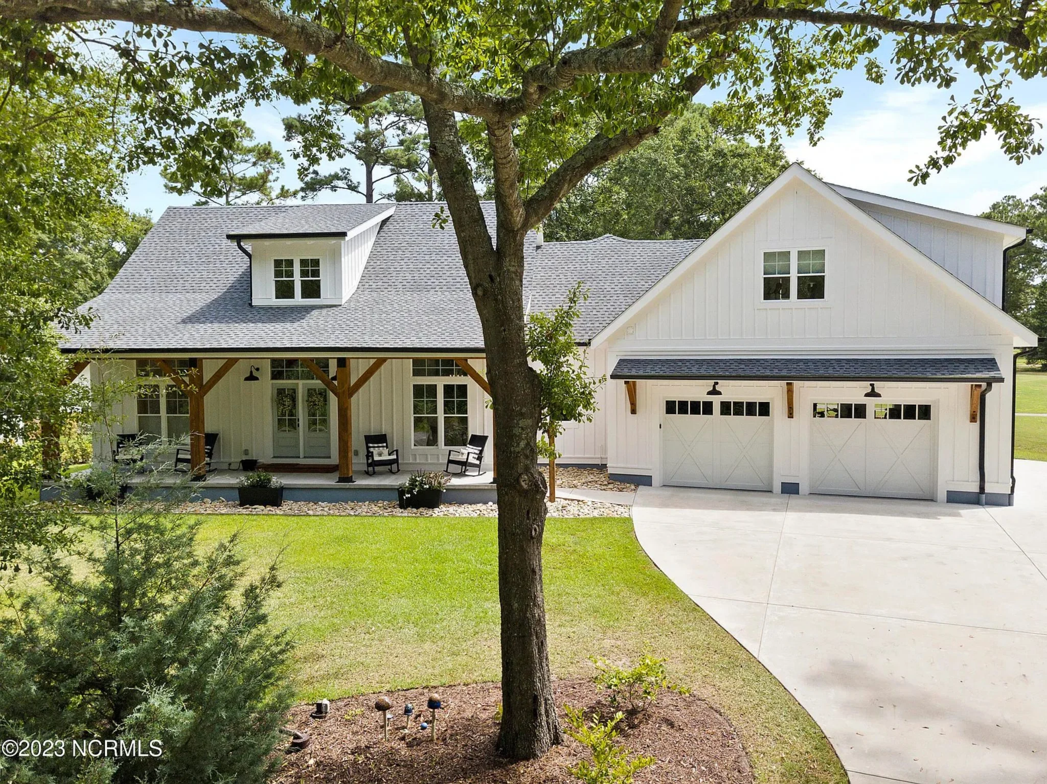 Elegant-Home-Floor-Plan-with-CAD-Designs-Blueprints