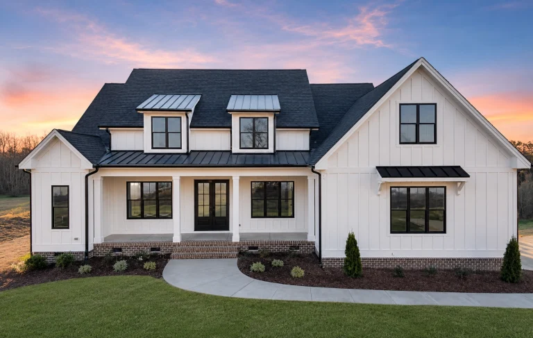 19-2465 HOUSE PLAN – Modern Farmhouse Home Plan – 4-Bed, 3.5-Bath, 3,237 SF