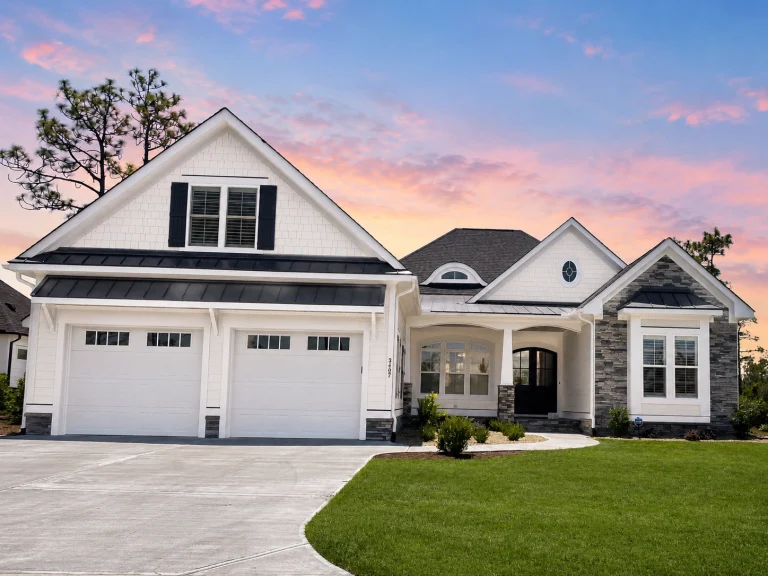 21-2530 HOUSE PLAN - Modern Farmhouse Home Plan - 3-Bed, 4.5-Bath, 2,709 SF
