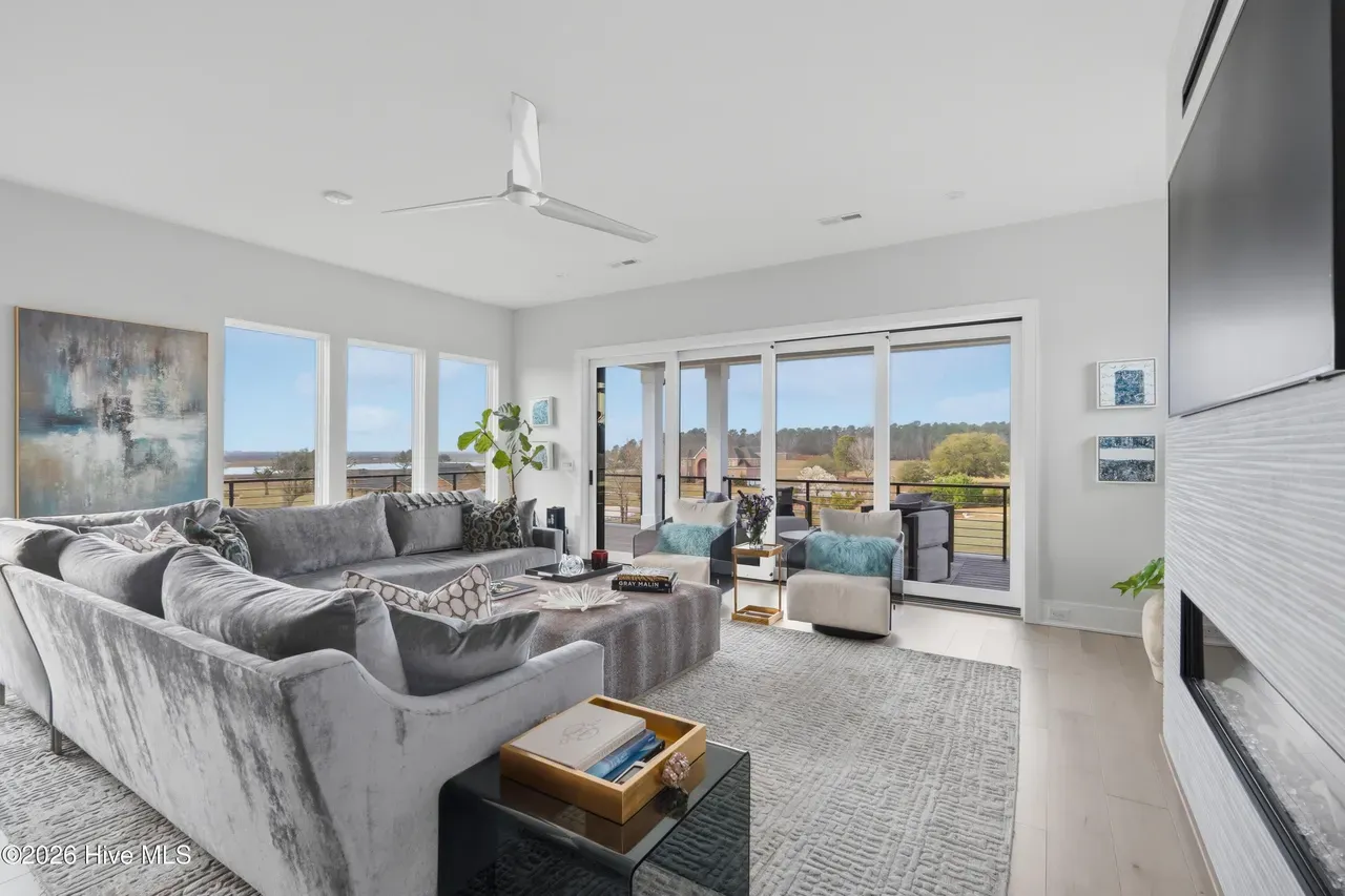 coastal contemporary (17)