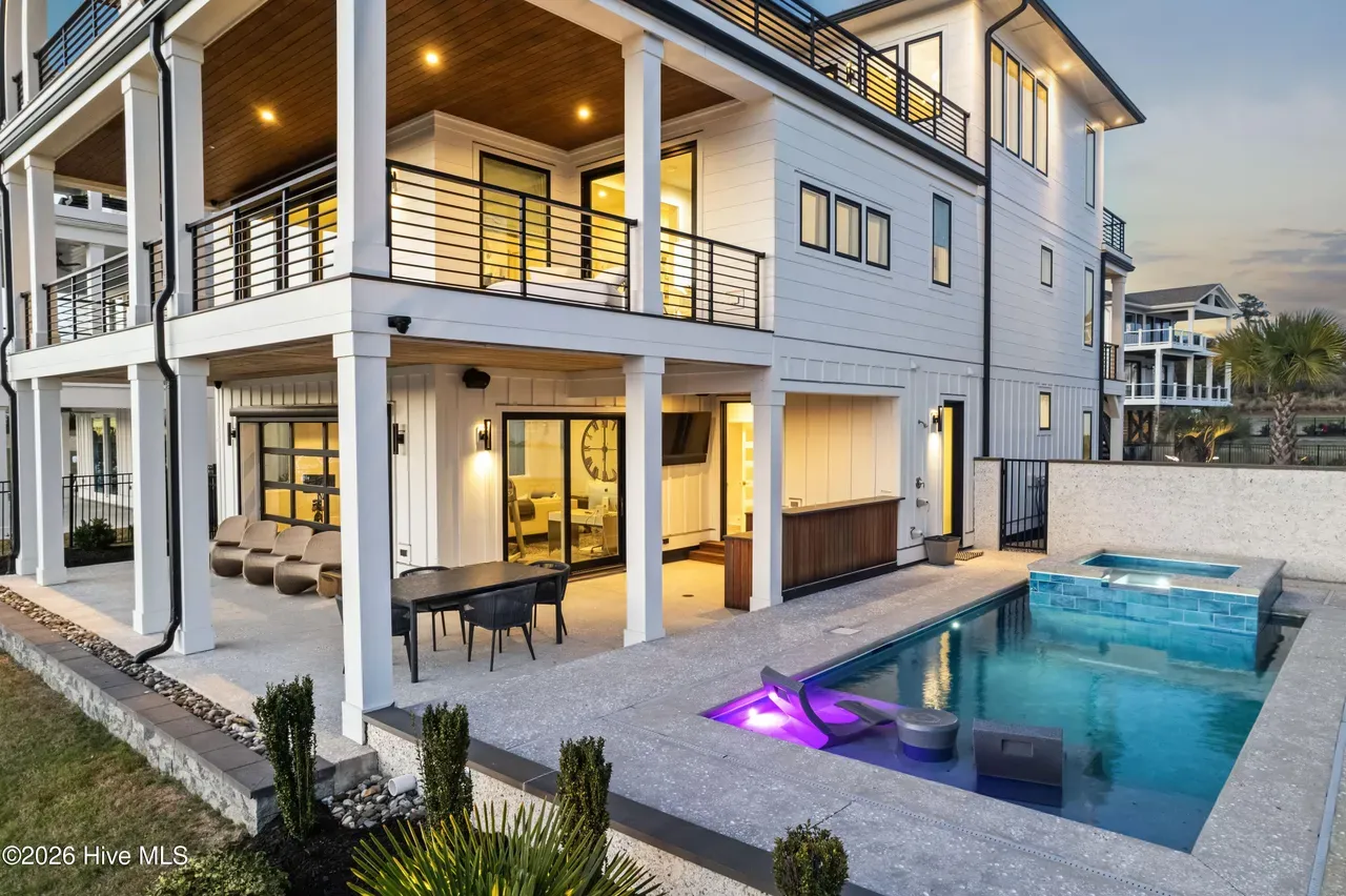 coastal contemporary (51)