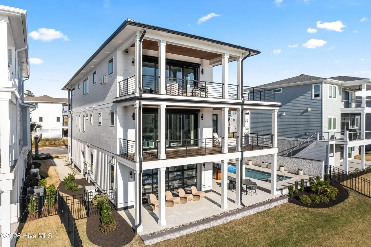 coastal contemporary (52)