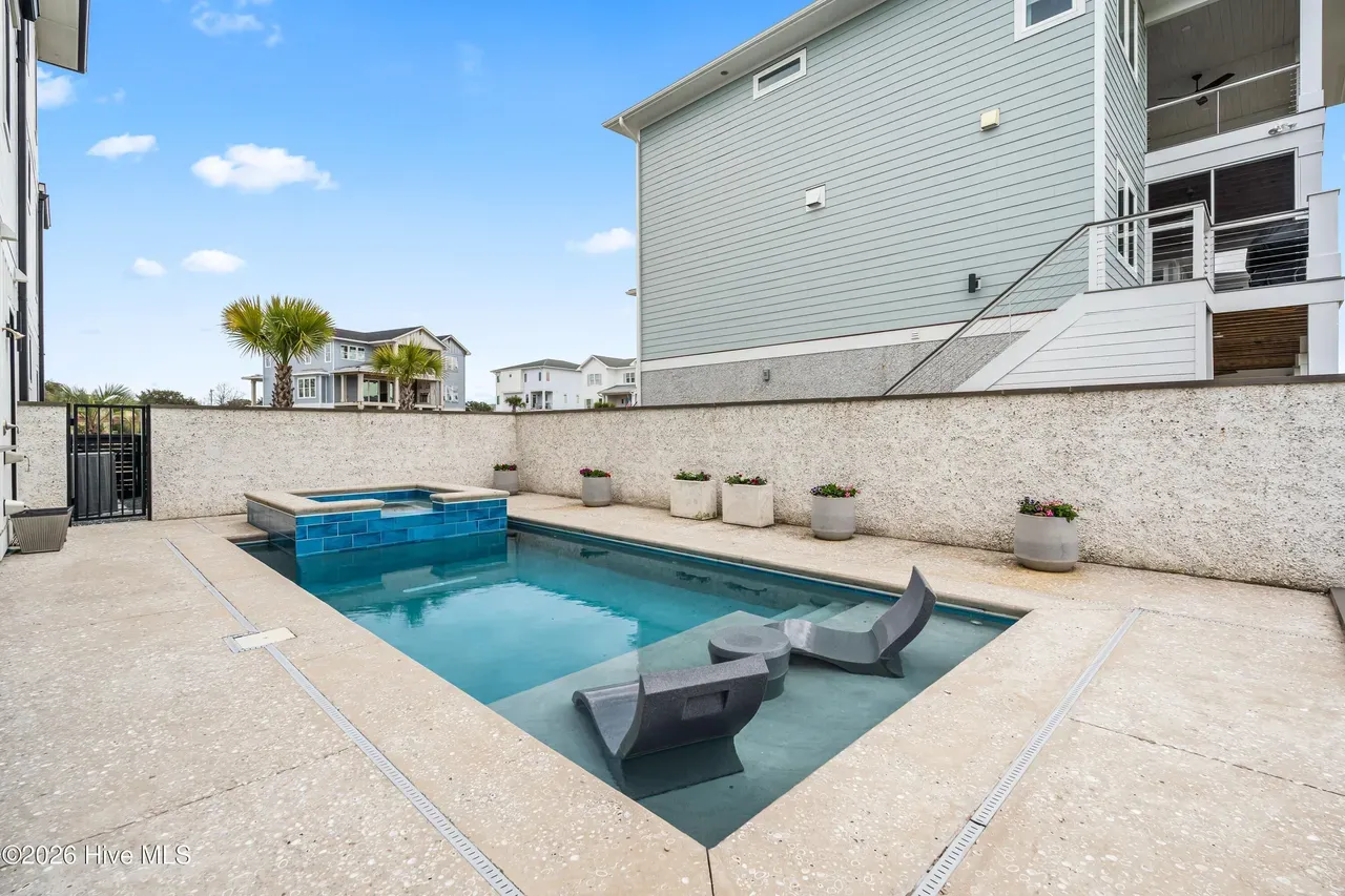 coastal contemporary (83)