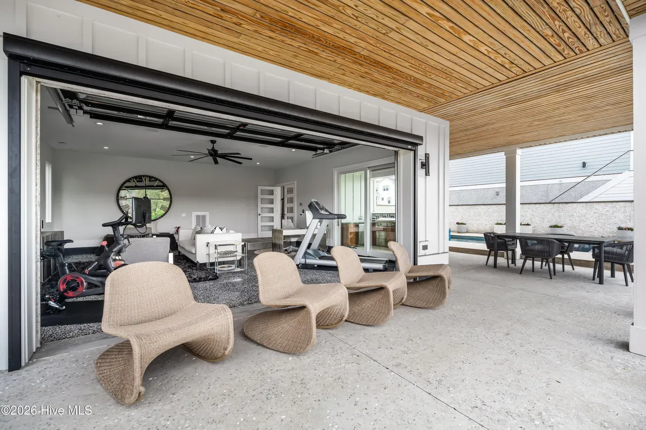 coastal contemporary (85)
