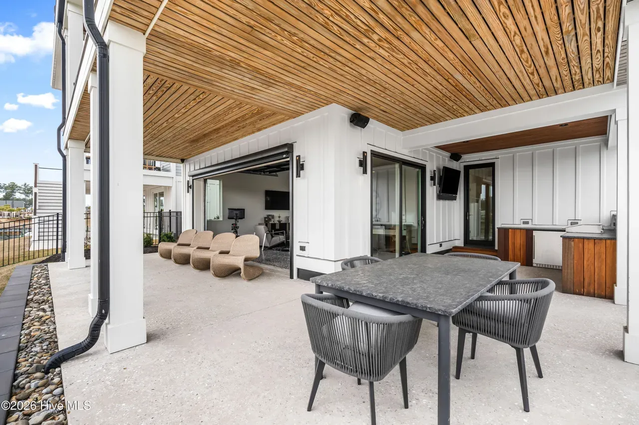 coastal contemporary (89)