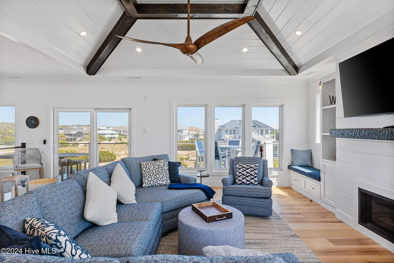 coastal luxury (31)