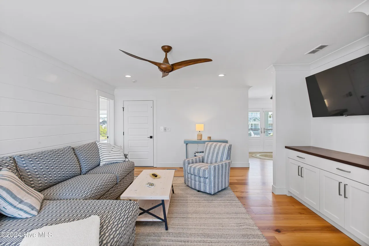 coastal luxury (39)