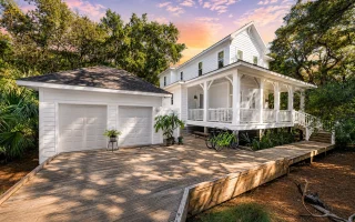 21-3424 HOUSE PLAN - Low Country Cottage Home Plan - 4-Bed, 3.5-Bath, 2,341 SF