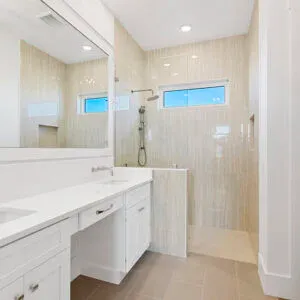 imgi_113_Master-Suite-1-Bathroom-300x300.jpg