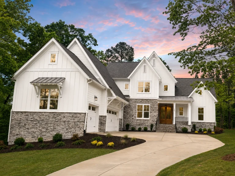 House Plans with Jack and Jill Bathroom 3 22-1009 HOUSE PLAN - Modern Farmhouse Home Plan - 4-Bed, 3.5-Bath, 4,343 SF