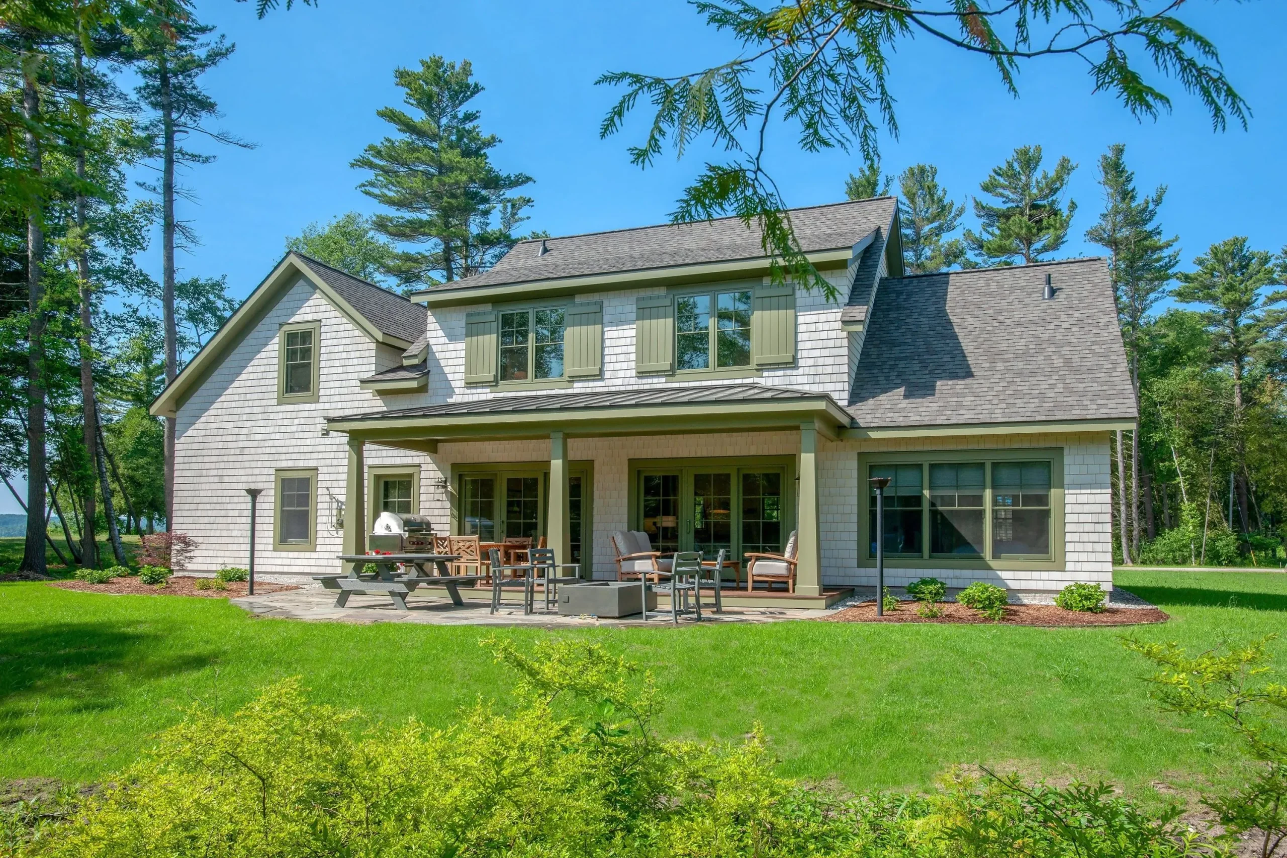 Modern Farmhouse (2)