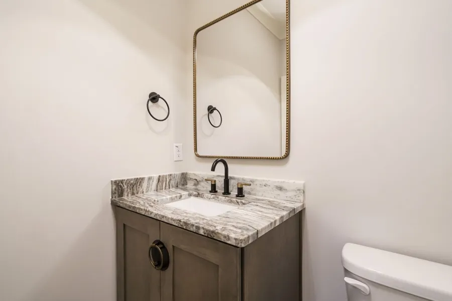imageye___-_366_0421920x1080halfbath