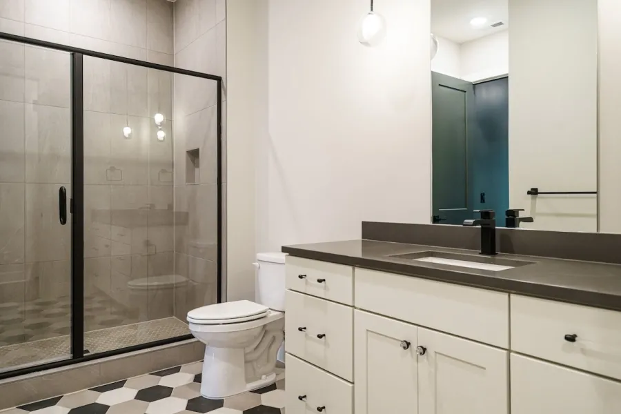 imageye___-_366_0491920x1080bathroom