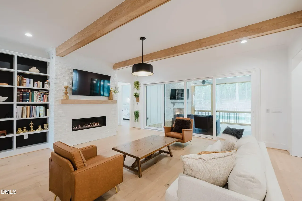 imageye___-_5296b2cc698a8acfb54d5a4a99cf772bl-m766372586rd-w1280_h960