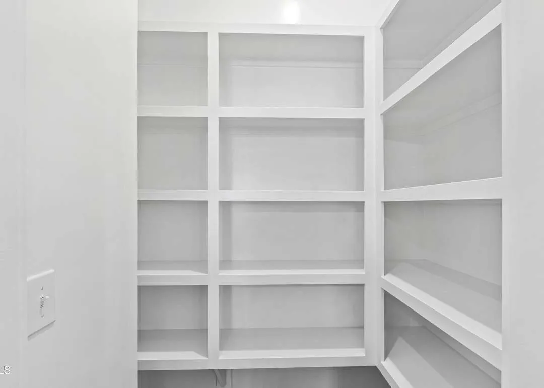 imageye___-_genMid.10057460_13_9