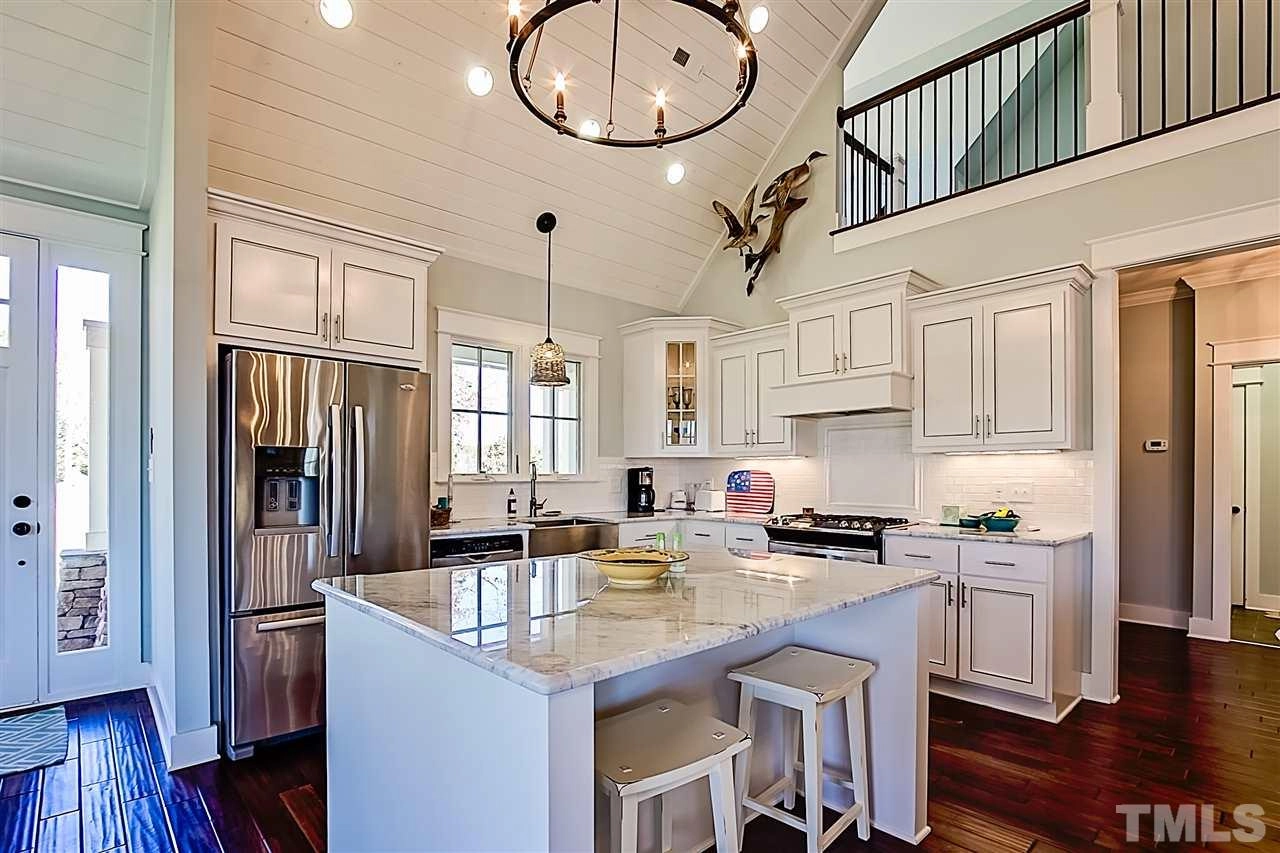 foothills-cottage-white-kitchen