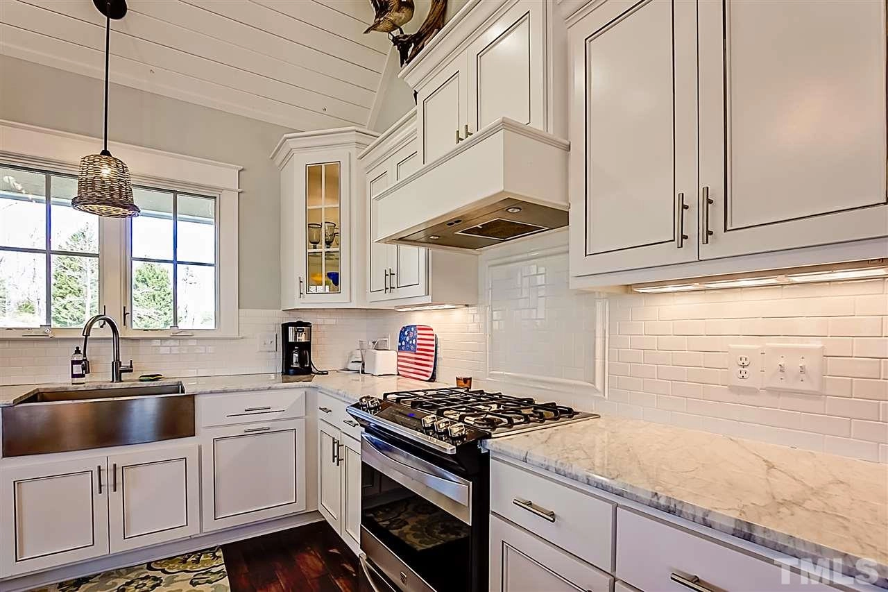 foothills-cottage-house-plan-kitchen-cabinets